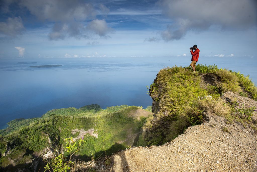 Puncak Gunung Api Banda