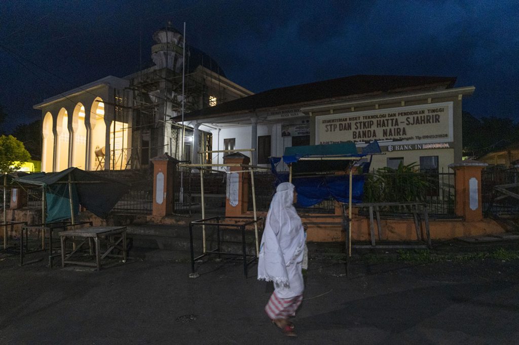 Selepas Sembahyang di Masjdi Hatta Syahrir